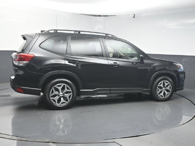 Used 2024 Subaru Forester Premium AWD/4WD image 8