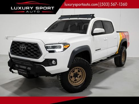 Used 2021 Toyota Tacoma TRD Off-Road w/ TRD Premium Off Road Package image 1