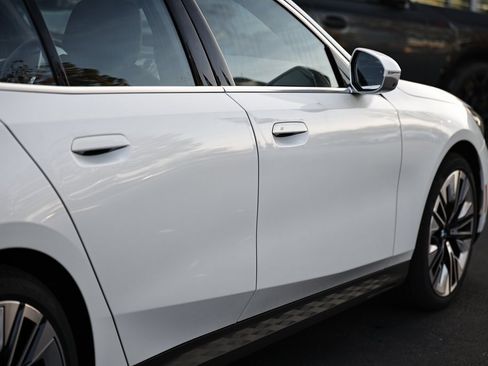 New 2026 BMW 530i w/ Premium Package image 8