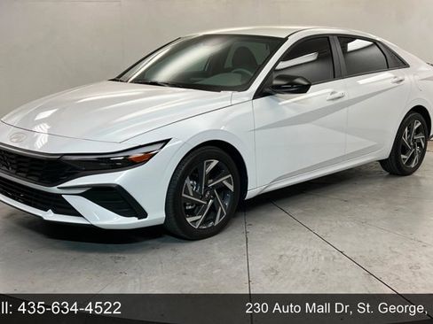 Used 2025 Hyundai Elantra Sport FWD image 1