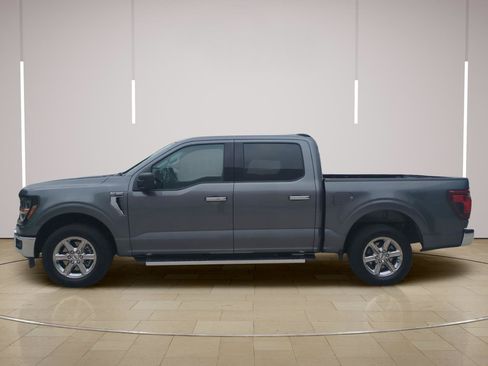 Used 2025 Ford F150 XLT w/ Equipment Group 301A Standard RWD image 9