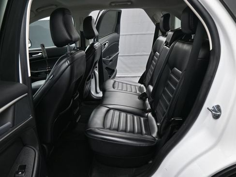 Certified 2024 Ford Edge SEL AWD/4WD image 3