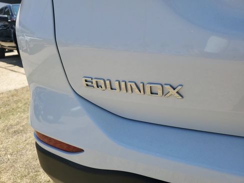 Used 2023 Chevrolet Equinox LS FWD image 8