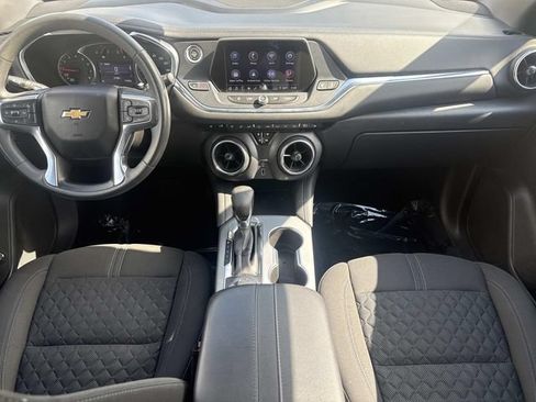 Used 2021 Chevrolet Blazer LT FWD image 11