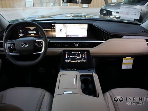 Certified 2026 INFINITI QX80 Pure AWD/4WD image 20