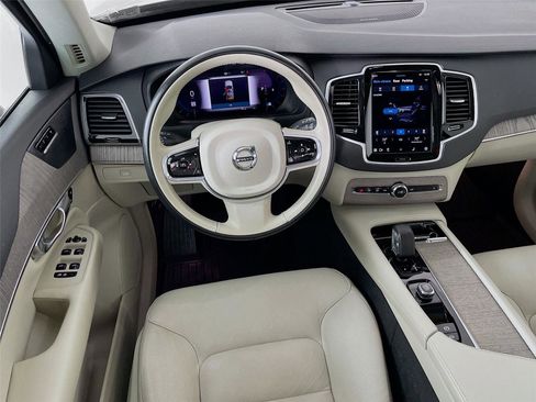 Used 2023 Volvo XC90 B6 Plus w/ Protection Package image 28