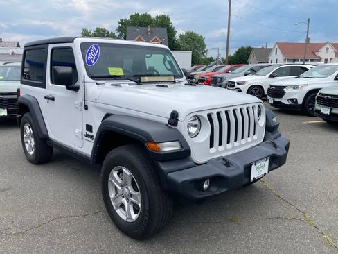 Used 2022 Jeep Wrangler Sport AWD/4WD image 1