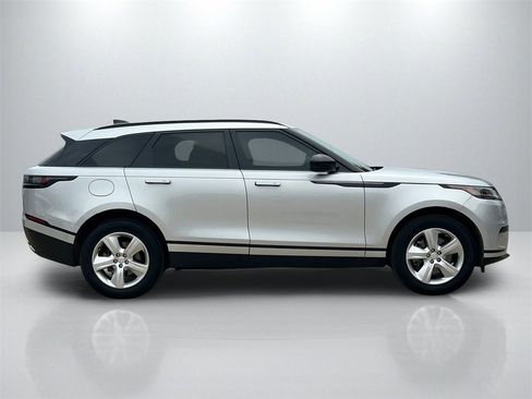 Used 2025 Land Rover Range Rover Velar S image 4