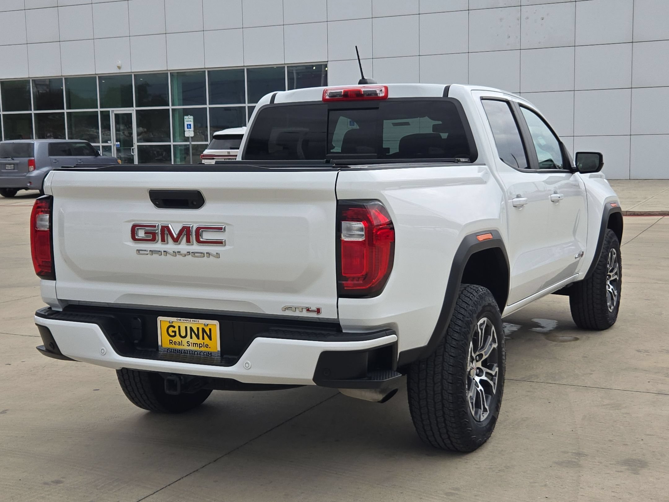 Certified 2025 GMC Canyon AT4 w/ AT4 Premium Package AWD/4WD image 3