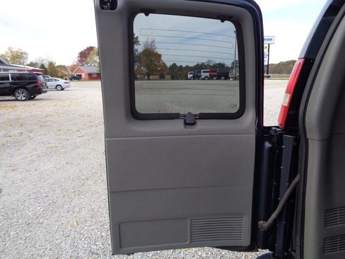 Used 2014 Chevrolet Express 1500 LT w/ LT Preferred Equipment Group image 9