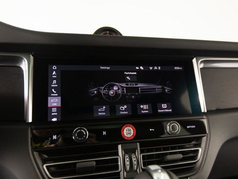 New 2026 Porsche Macan GTS image 22