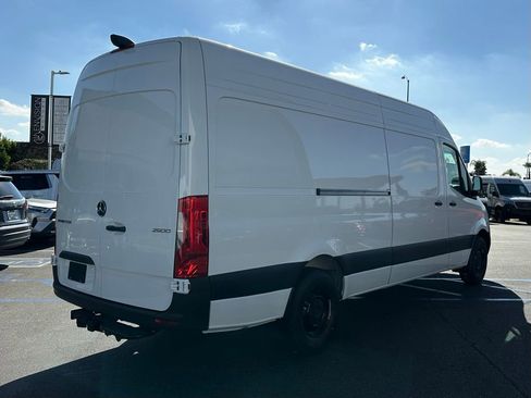 New 2025 Mercedes-Benz Sprinter 2500 image 7