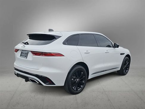 Used 2024 Jaguar F-PACE R-Dynamic S image 8