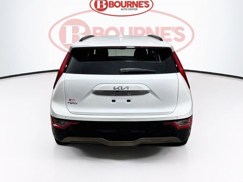 Used 2023 Kia Niro Wind w/ Wind Preserve Package FWD image 9