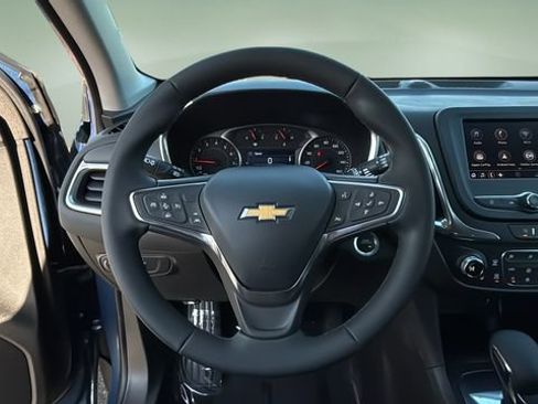 Used 2024 Chevrolet Equinox LT FWD image 11