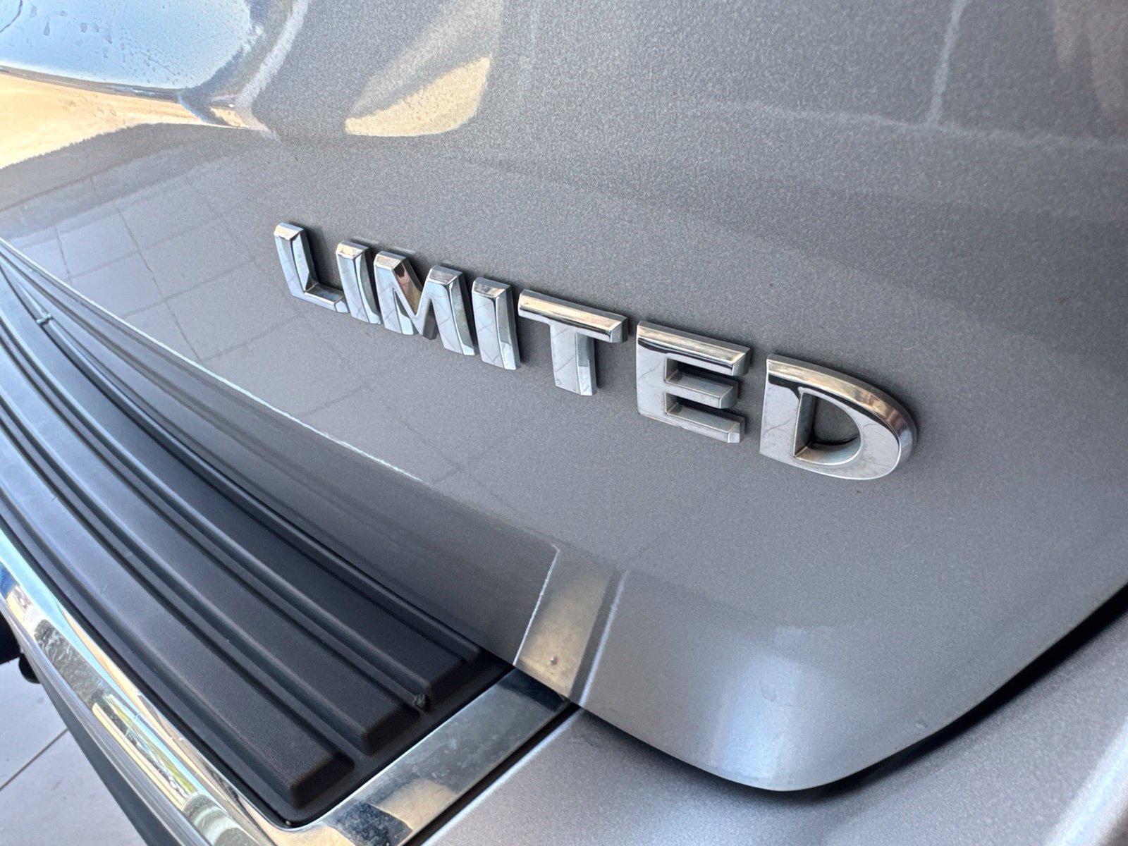 Used 2018 Jeep Grand Cherokee Limited w/ Trailer Tow Group IV AWD/4WD image 13