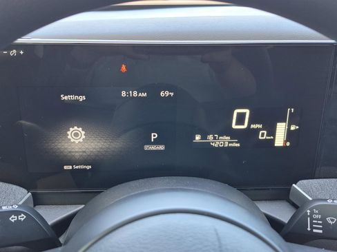 Certified 2025 Nissan Kicks SV AWD/4WD image 31
