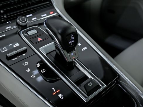 Used 2019 Porsche Panamera Turbo image 40