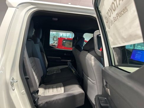 New 2025 Toyota Tacoma TRD Off-Road image 17