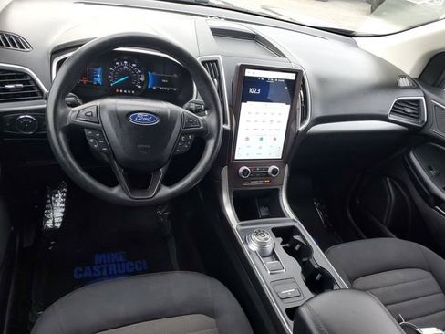 Used 2021 Ford Edge SE image 10