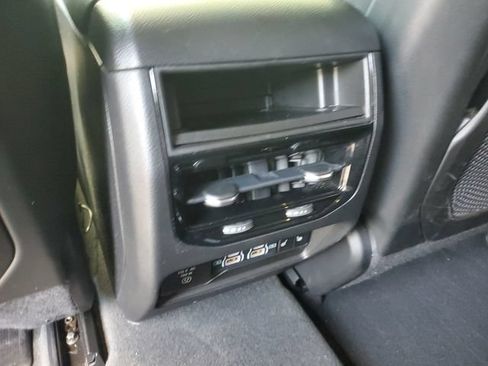 Used 2022 Jeep Grand Cherokee Limited w/ Luxury Tech Group II AWD/4WD image 12