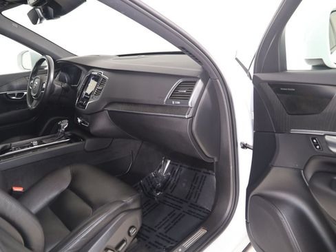 Used 2020 Volvo XC90 T6 Momentum AWD/4WD image 44