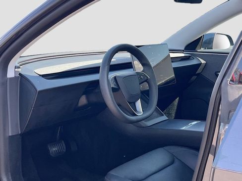 Used 2025 Tesla Model 3 Long Range RWD image 9