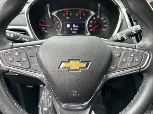 Used 2019 Chevrolet Equinox LT FWD image 25
