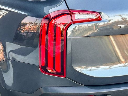 Used 2020 Kia Telluride EX FWD image 11