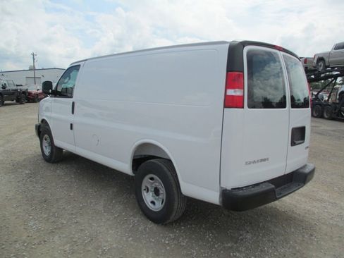 New 2026 GMC Savana 2500 w/ Driver Convenience Package RWD image 6