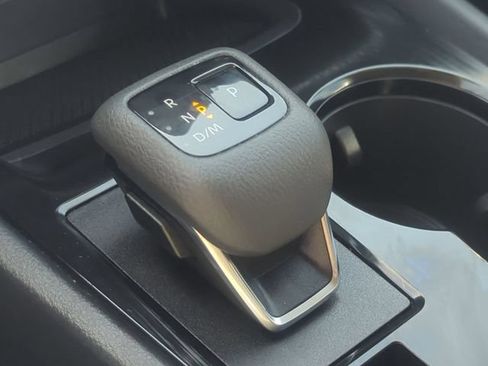 Used 2024 Nissan Rogue SV AWD/4WD image 20