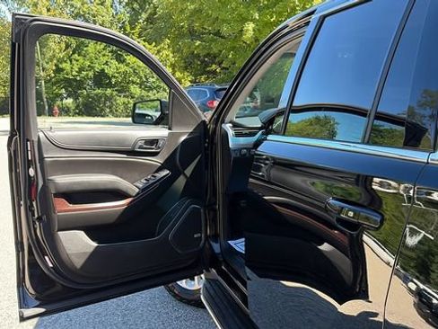 Used 2019 GMC Yukon SLT AWD/4WD image 17