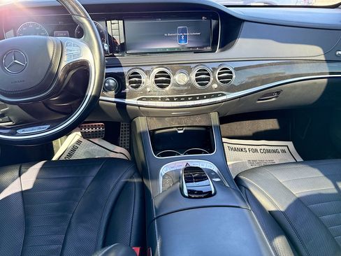 Used 2017 Mercedes-Benz S 550 Sedan image 20