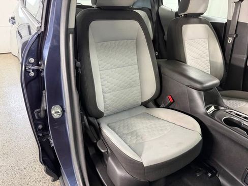 Used 2018 Chevrolet Equinox LS image 18