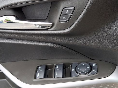 Certified 2024 Chevrolet Trax LS w/ LS Convenience Package FWD image 25