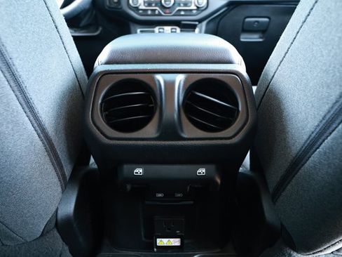 Used 2025 Jeep Wrangler Unlimited Sahara AWD/4WD image 28