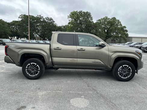 Used 2024 Toyota Tacoma TRD Sport RWD image 9