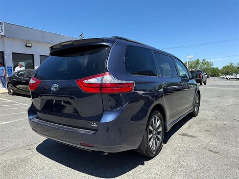Used 2019 Toyota Sienna LE AWD/4WD image 6