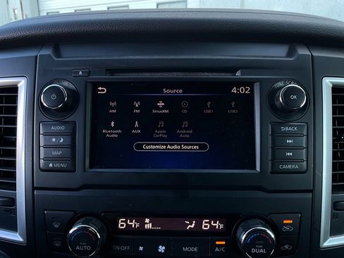 Used 2019 Nissan Titan SV w/ SV Convenience Package image 32