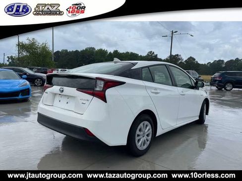 Used 2019 Toyota Prius L Eco FWD image 3