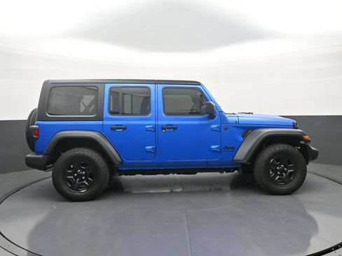 Used 2026 Jeep Wrangler Unlimited Sport AWD/4WD image 8