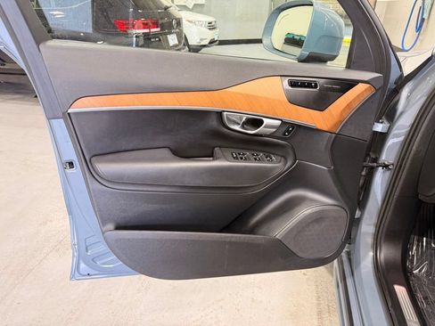 Used 2023 Volvo XC90 B5 Plus AWD/4WD image 10