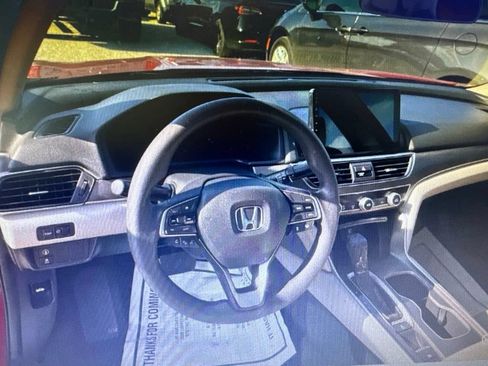 Used 2018 Honda Accord LX image 6