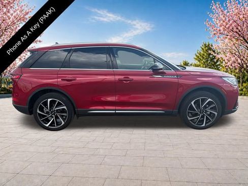 Certified 2024 Lincoln Corsair Reserve w/ Equipment Group 201A AWD/4WD image 9