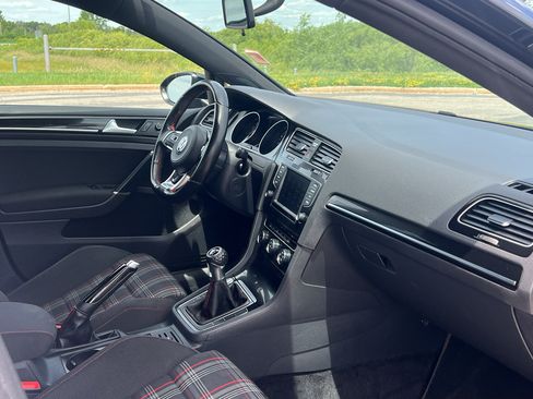 Used 2017 Volkswagen GTI Sport FWD image 26