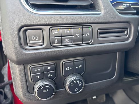 Used 2022 Chevrolet Tahoe RST w/ Luxury Package image 20