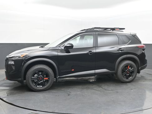 New 2026 Nissan Rogue SV image 4
