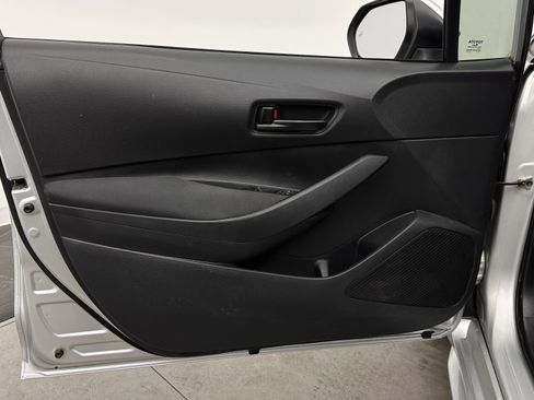 Used 2024 Toyota Corolla LE w/ LE Convenience Package image 10