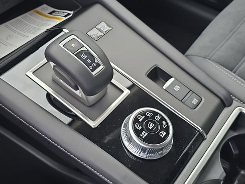 New 2026 Nissan Rogue SL AWD/4WD image 32
