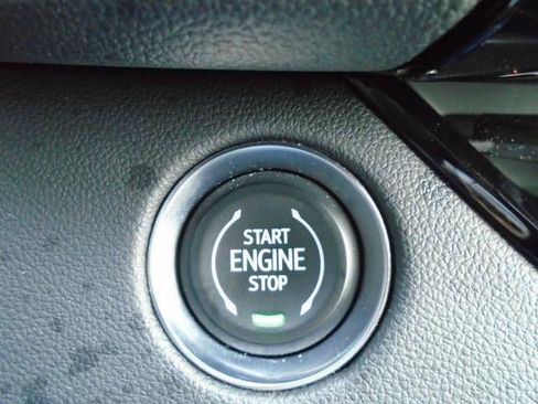 Certified 2025 Buick Enclave Avenir w/ Super Cruise Package AWD/4WD image 9